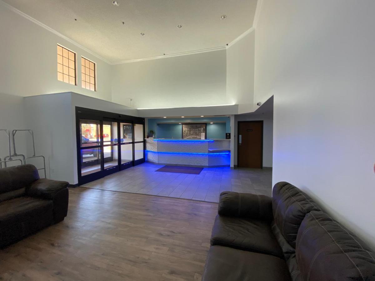 Hotel Super 8 By Wyndham Olive Branch Esterno foto