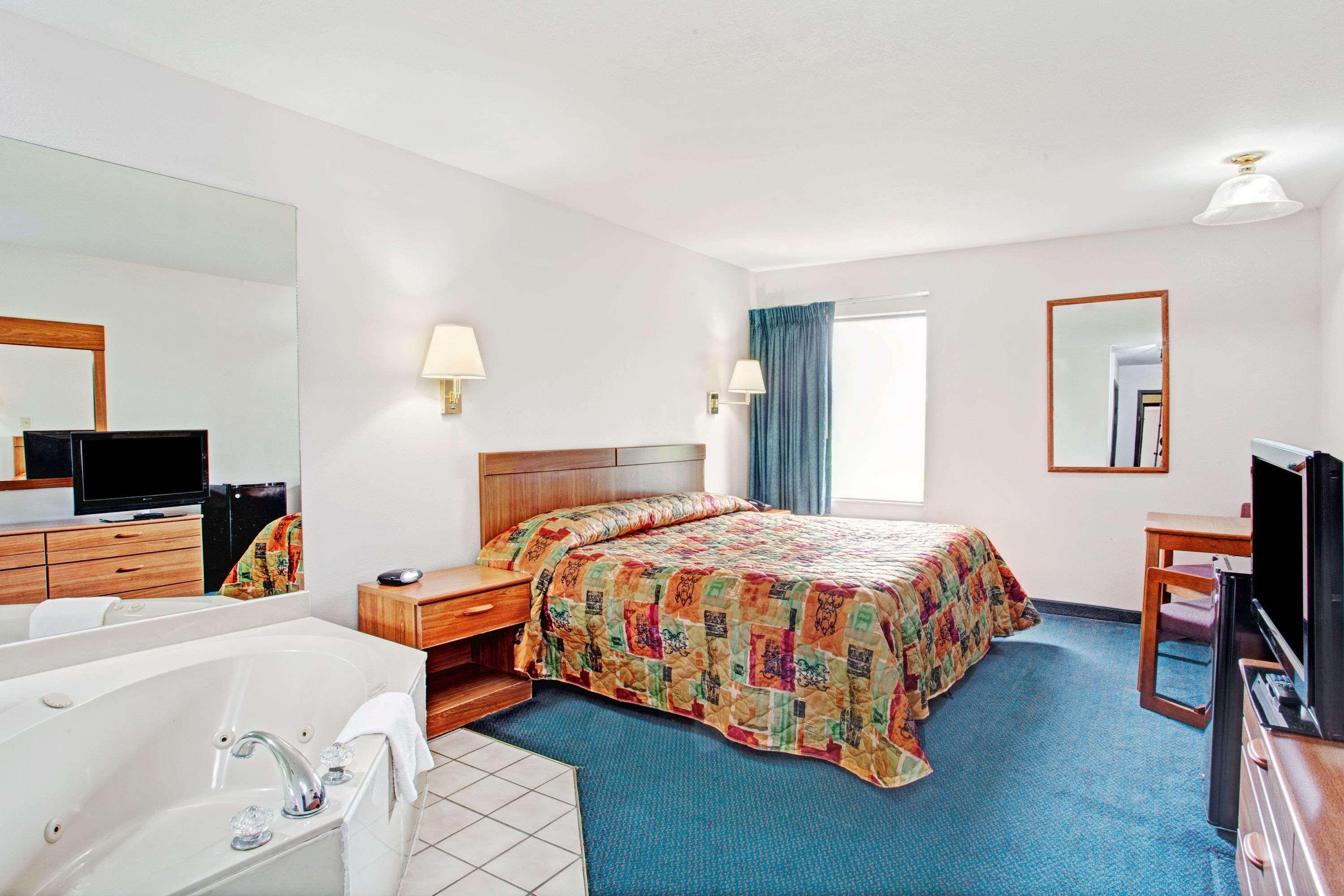 Hotel Super 8 By Wyndham Olive Branch Esterno foto