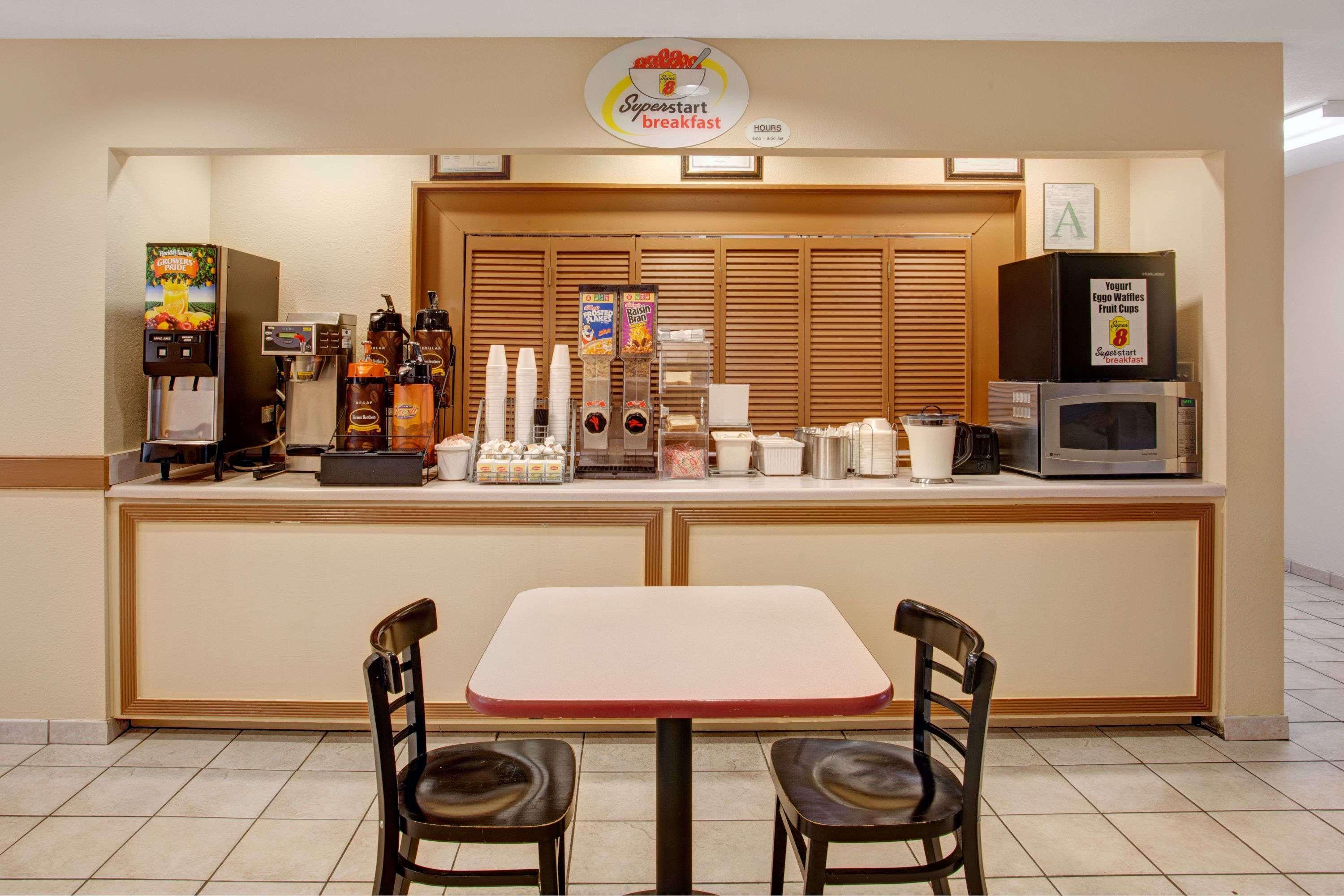 Hotel Super 8 By Wyndham Olive Branch Esterno foto