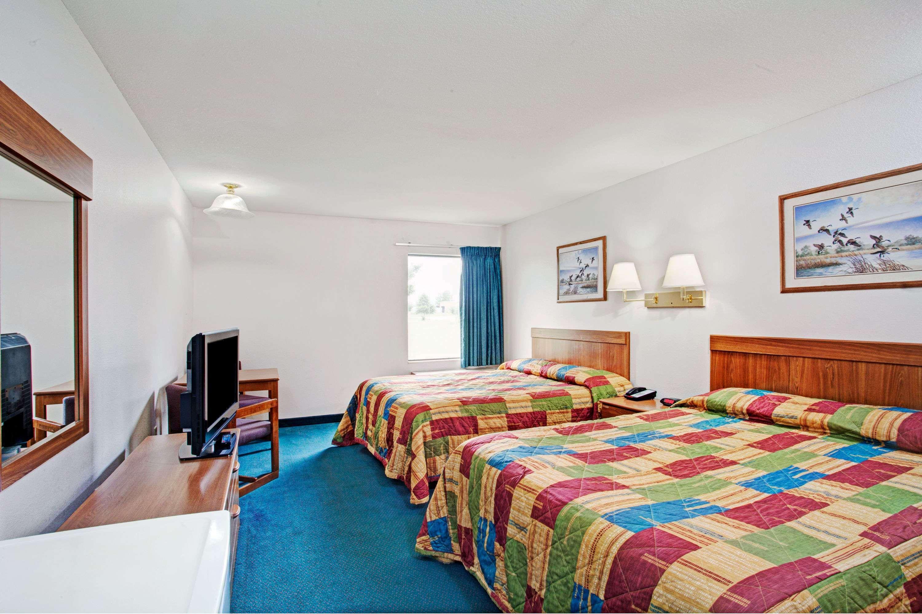 Hotel Super 8 By Wyndham Olive Branch Esterno foto