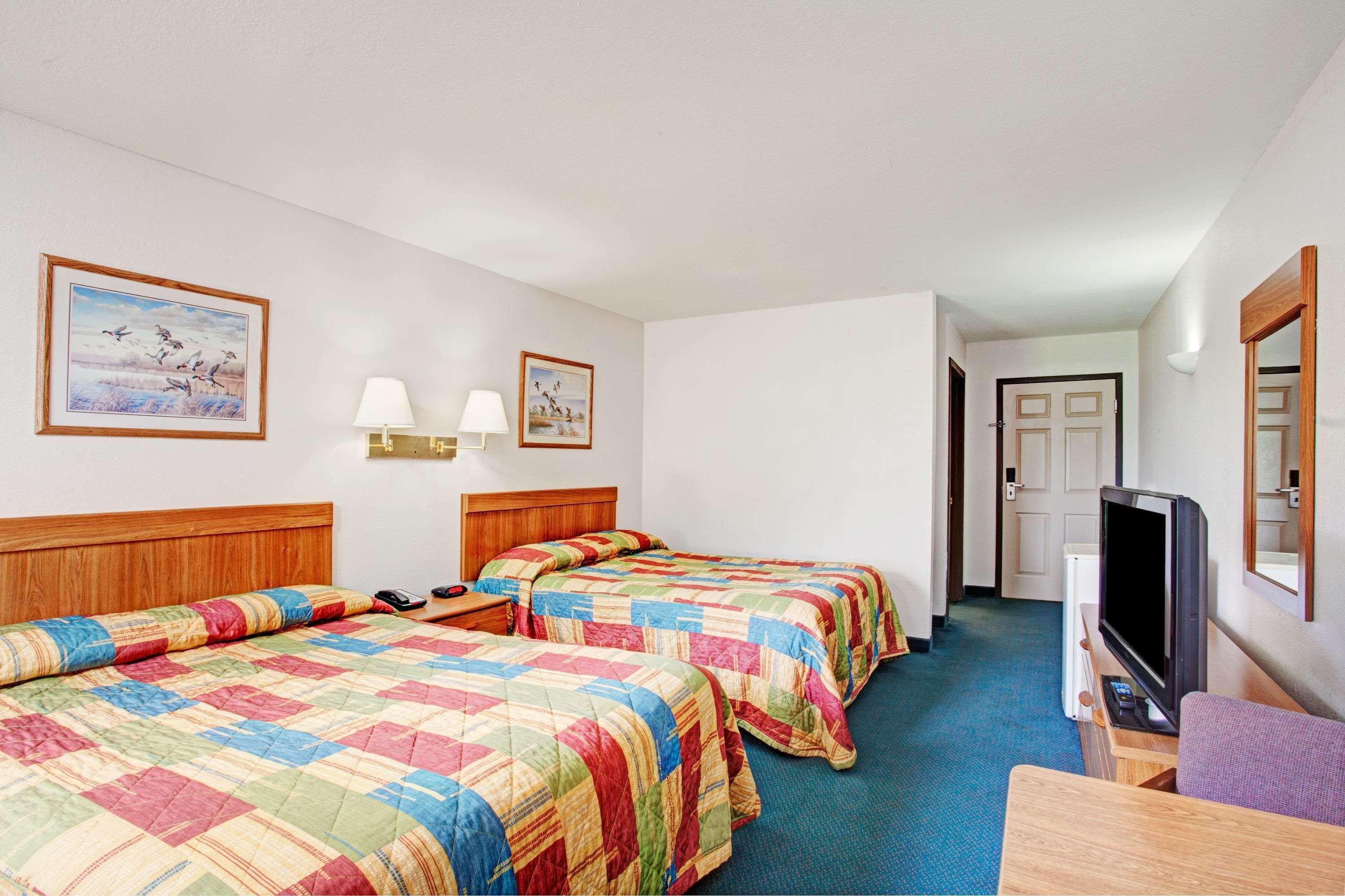 Hotel Super 8 By Wyndham Olive Branch Esterno foto